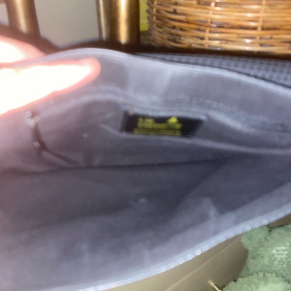 Liz Claiborne Purse - Picture 3 of 15